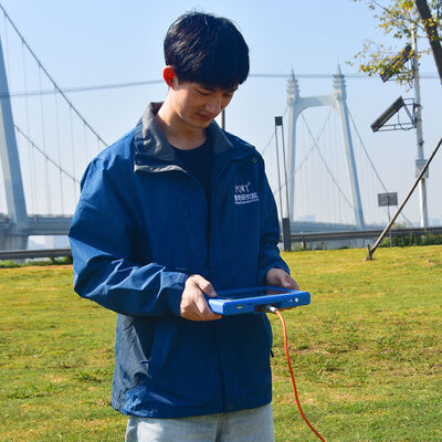 PQWT TC150 Detektor wody podziemnej o głębokości 150 m, 7-calowy ekran dotykowy i trój częstotliwość dla geofizycznych badań wody